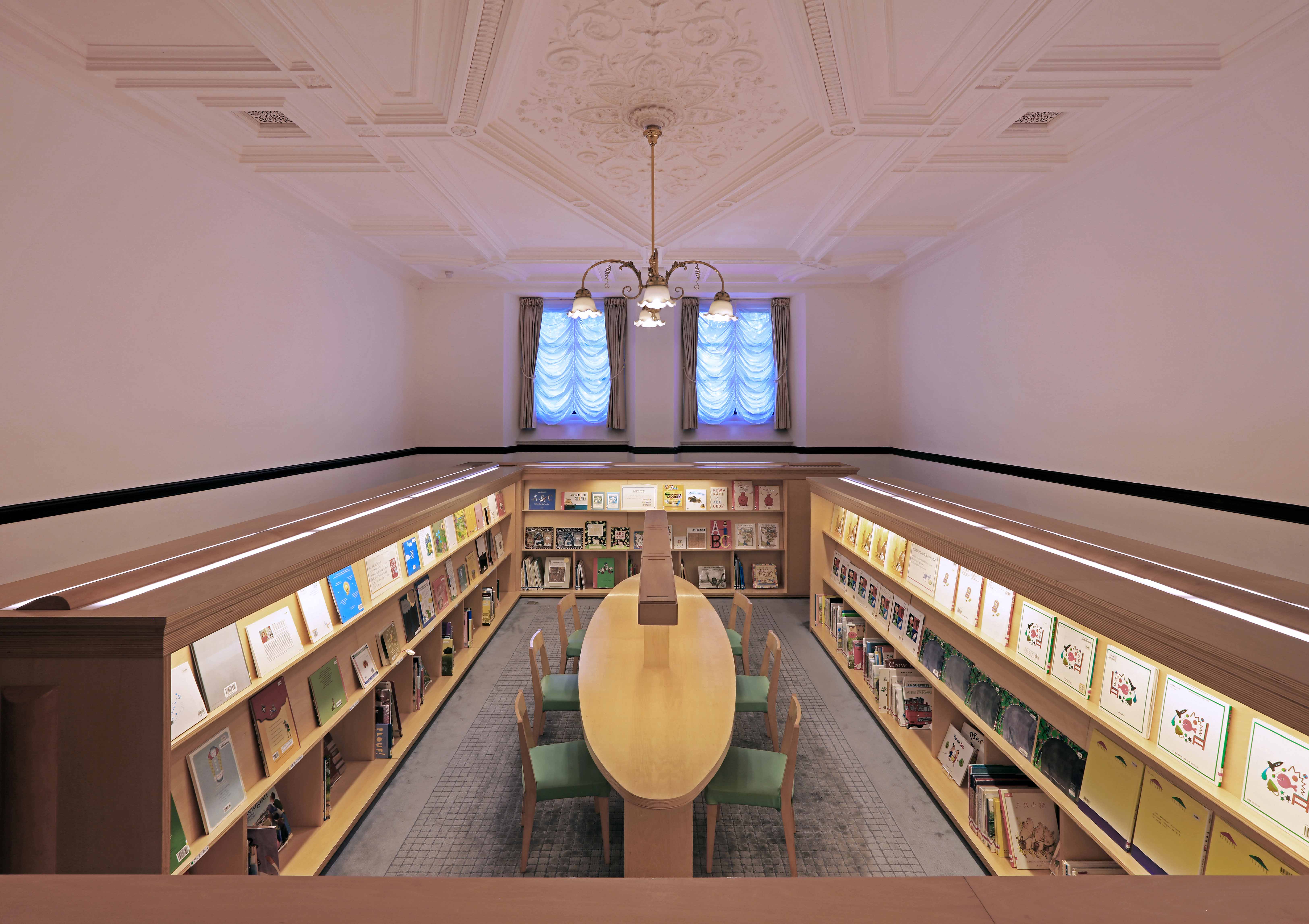 Library itl. National Diet Library (国立国会図書館, Kokuritsu kokkai Toshokan).